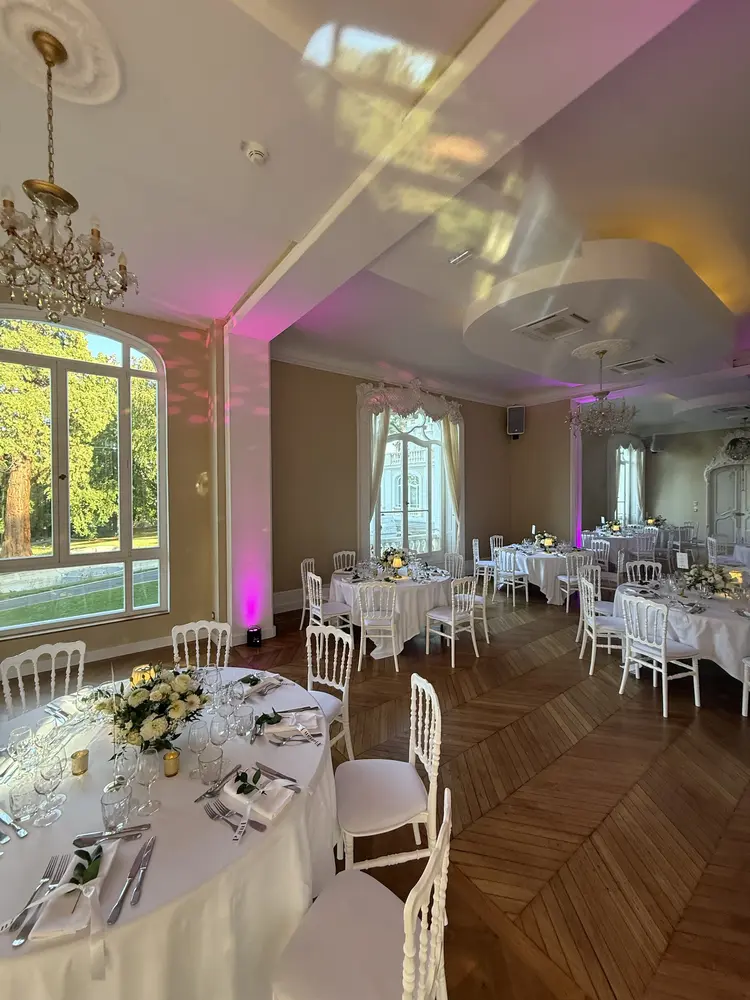Château — dîner — Mise en lumière de la salle de réception